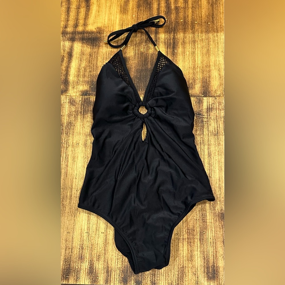 Venus women’s swimsuit sz 6